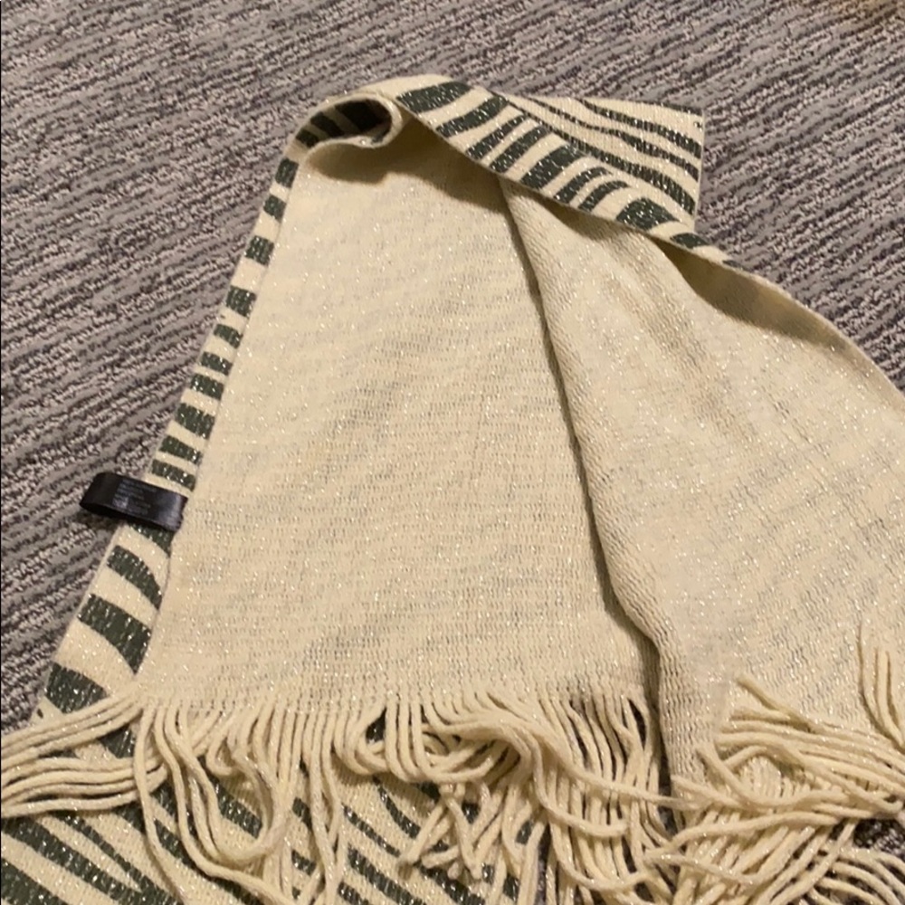 Sparkly Zebra Scarf - Picture 6 of 6